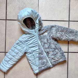 The North Face Mossbud Swirl Reversible Insulated Girls Hooded Jacket 2T